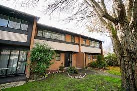 Edgemere Gardens photo 3