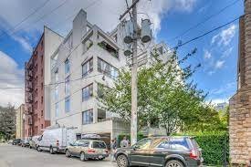 Kelvin Court photo 3