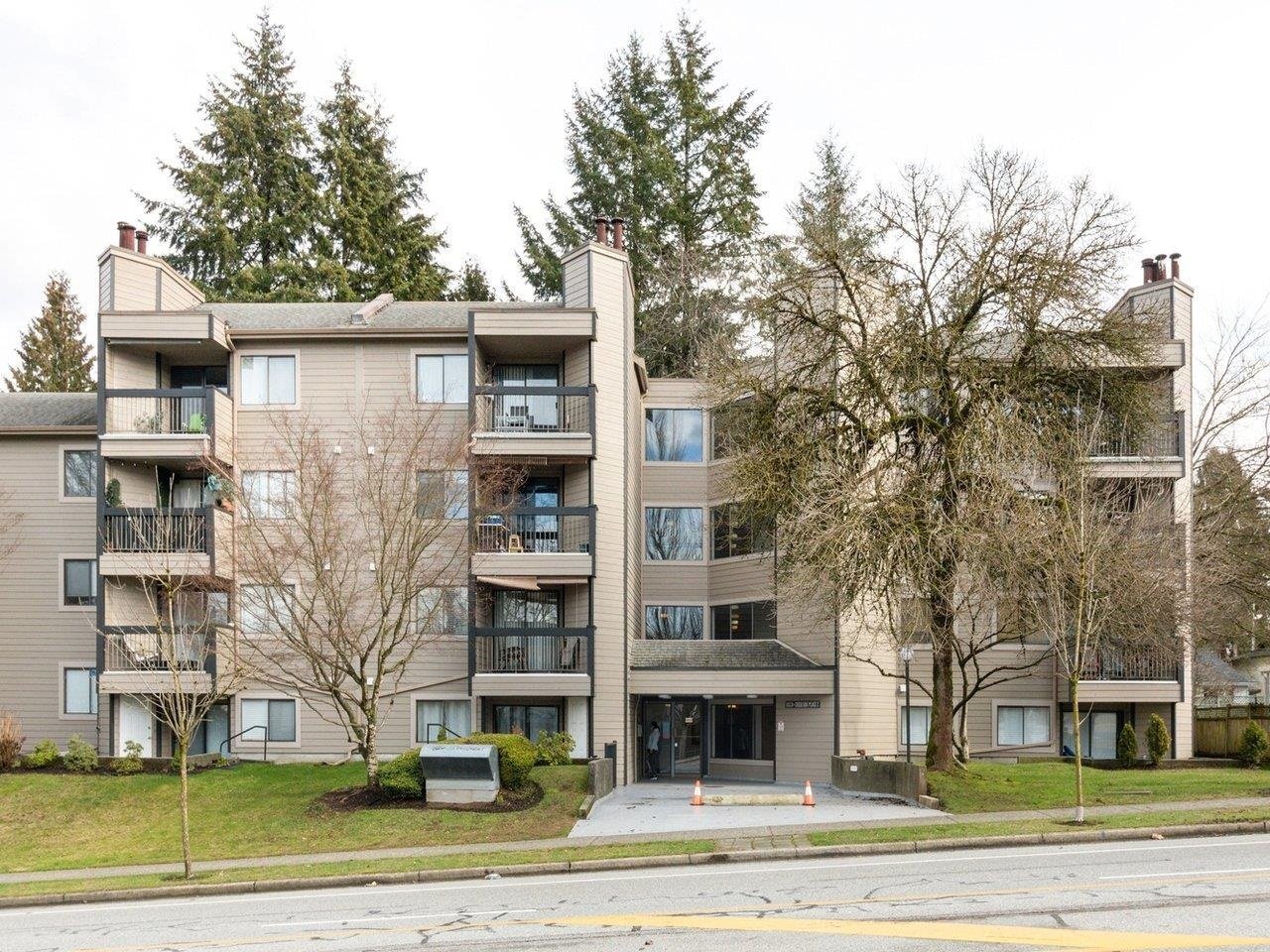 Creekside Place 1 photo 2