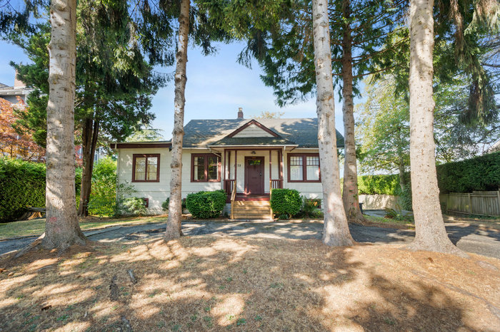 1775 Cedar