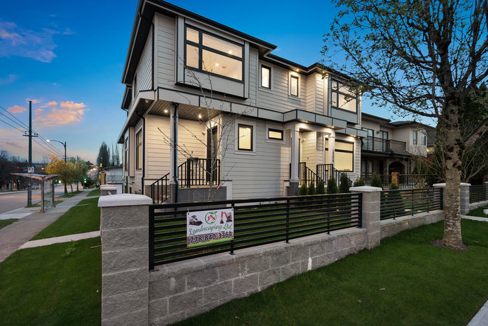 721 Renfrew