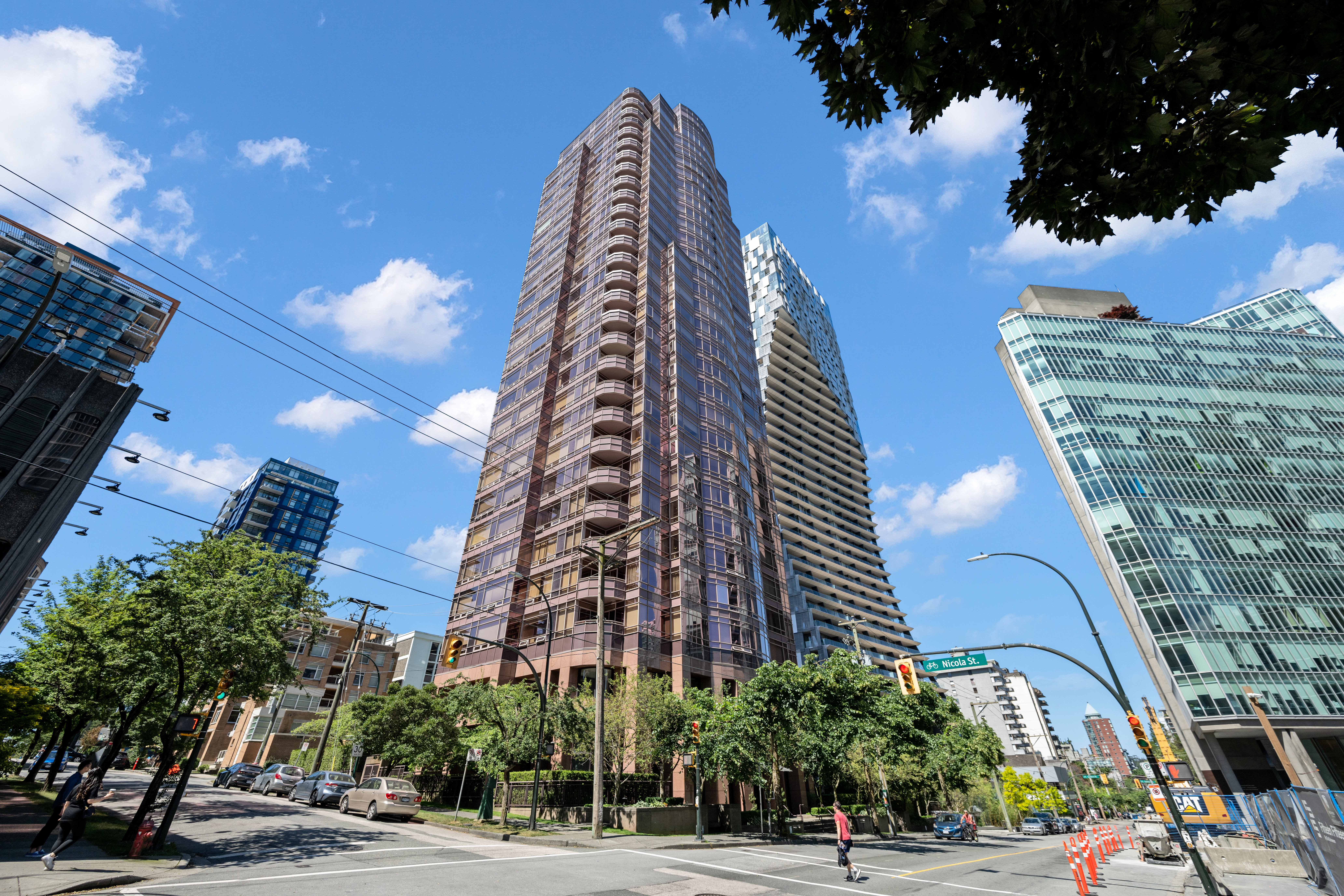 Photo 2 — click to view The Residences At 1500 Alberni photo 2