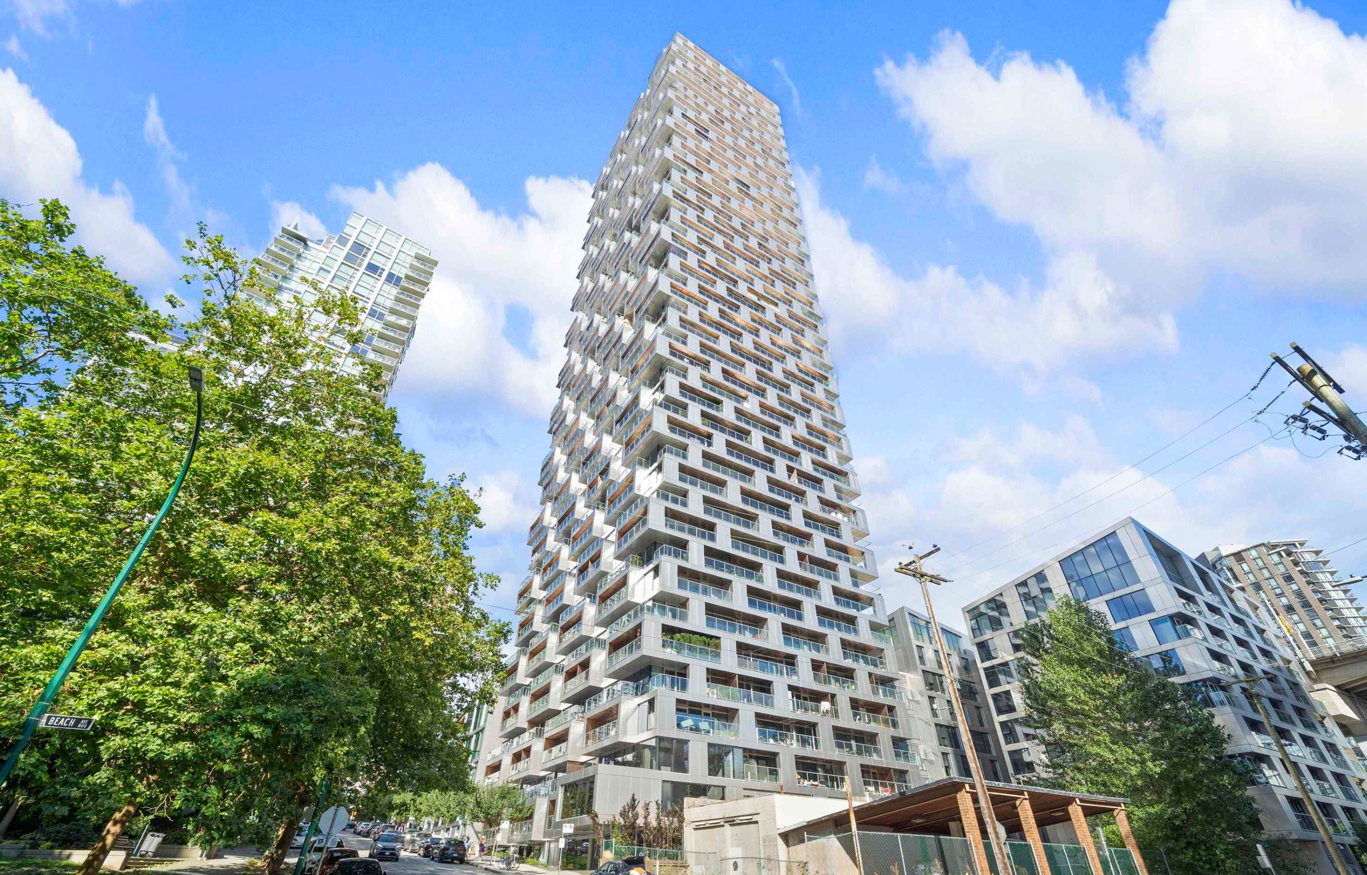 Vancouver House photo 4