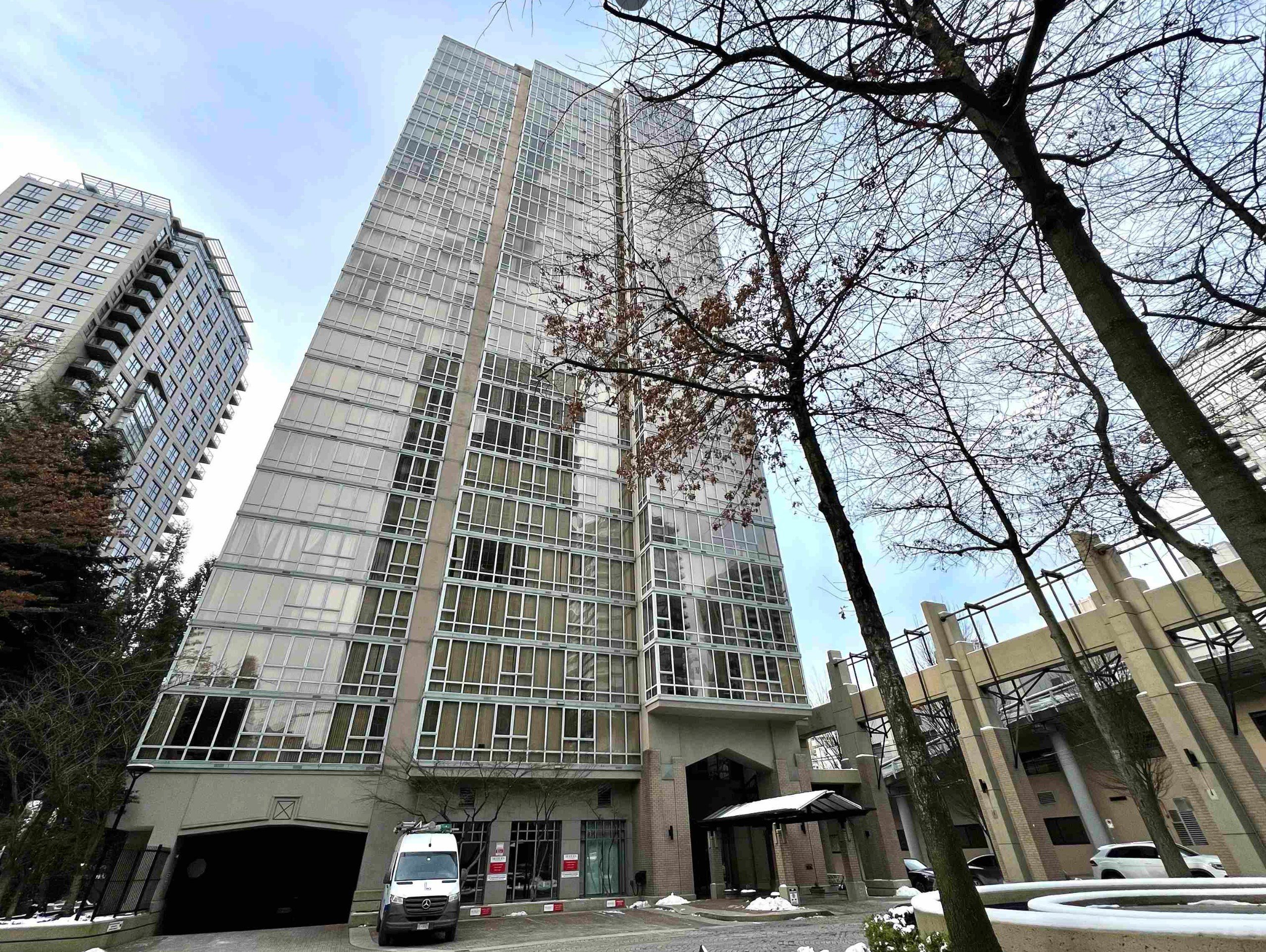 Pacific Place Landmark 1 photo 2