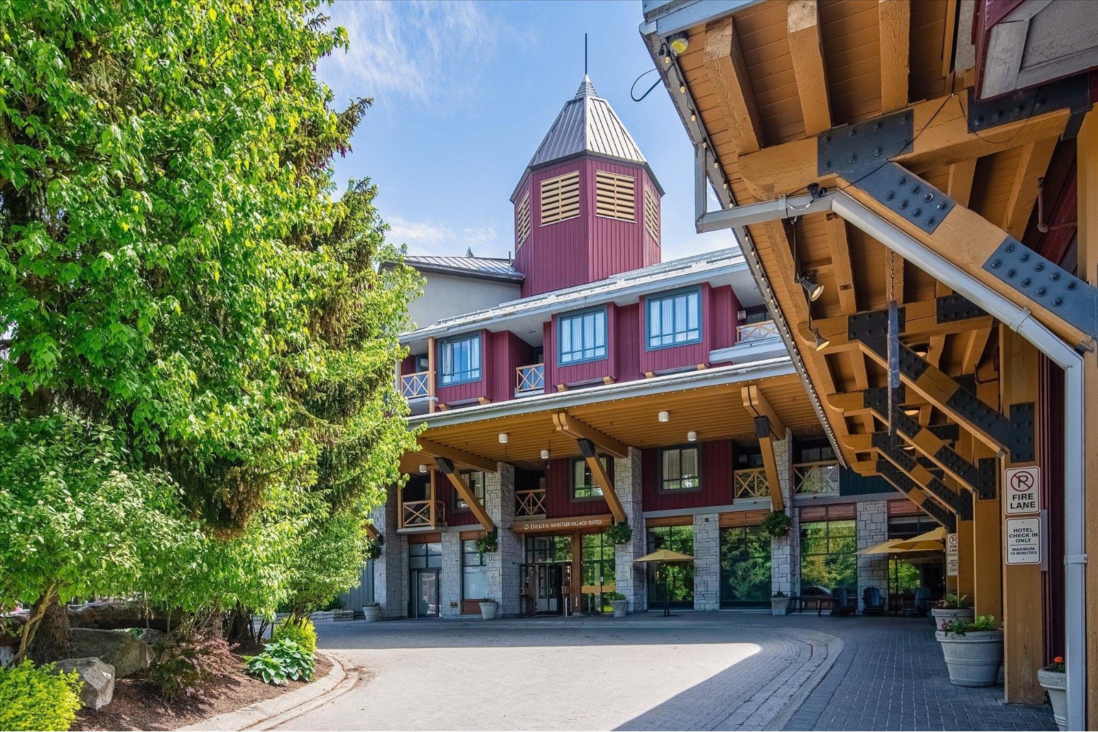 Delta Whistler Village Suites