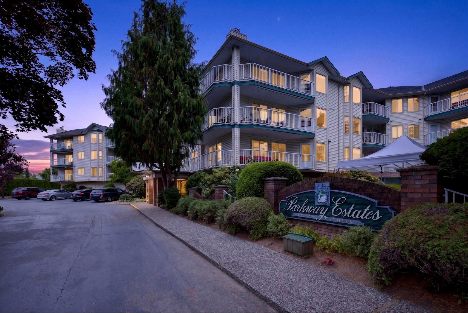 Photo 1 — click to view Parkway Estates photo 1