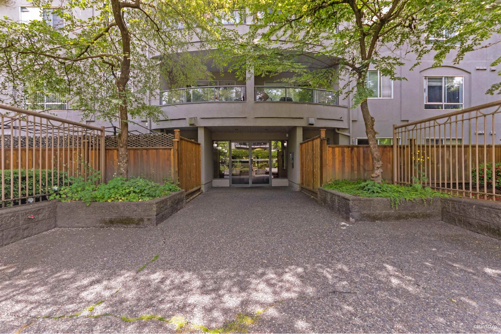 Cardinal Court